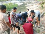 Proses Evakuasi Kecelakaan Sungai Grindulu Pacitan Tim gabungan Polisi dan warga mengevakuasi korban kecelakaan pikap yang terjun ke Sungai Grindulu, Pacitan, pada dini hari.