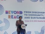 Staf Ahli Kemenko Perekonomian Haryo Limanseto memberikan pidato kunci dalam Local Media Summit 2026 di Manhattan Hotel Jakarta.