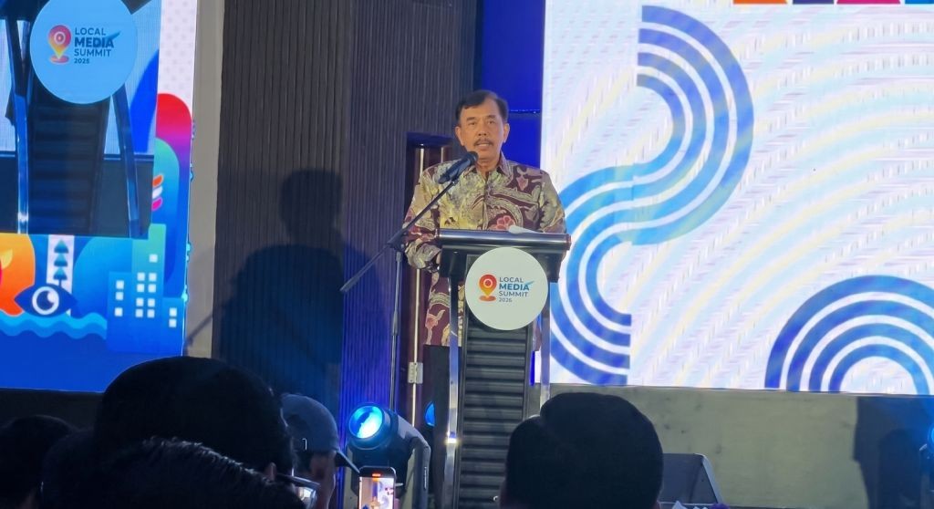 Kepala Badan Komunikasi Pemerintah RI Syahganda Nainggolan memberikan pemaparan tentang anggaran media lokal dan etika jurnalisme di Local Media Summit 2026.