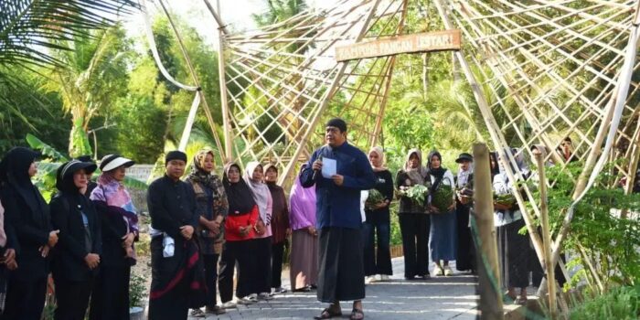 Wakil Bupati Pacitan Gagarin Sumrambah meresmikan program Kampung Pangan Lestari di Dusun Nitikan Desa Sukoharjo