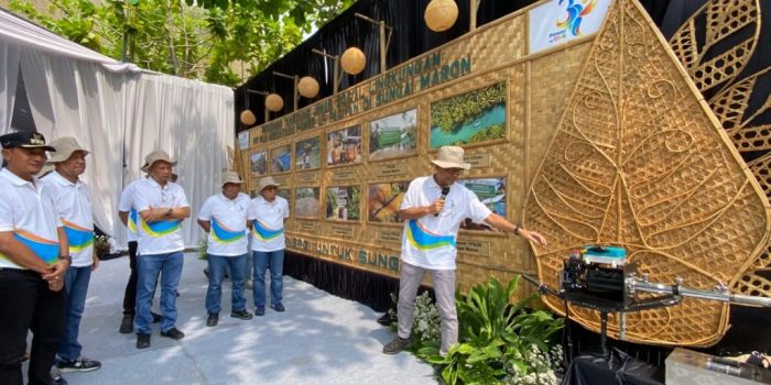 Pelepasan benih sidat dan penanaman pohon di kawasan wisata Sungai Maron Pacitan