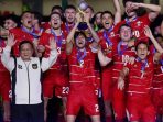Skuad Timnas Indonesia merayakan kemenangan atas Thailand pada final FIFA ASEAN Cup 2026 di SUGBK.