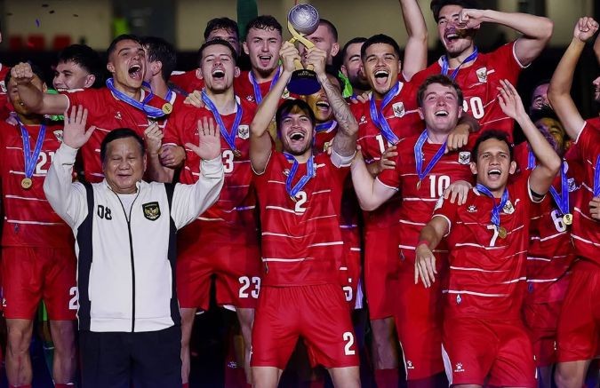 timnas-indonesia-juara-fifa-asean-cup-2026.jpg Skuad Timnas Indonesia merayakan kemenangan atas Thailand pada final FIFA ASEAN Cup 2026 di SUGBK.