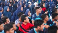 Ratusan Siswa Baru SMA/SMK di Pacitan Sekolah dengan Baju SMP Ratusan Siswa Baru SMA/SMK di Pacitan Sekolah dengan Baju SMP